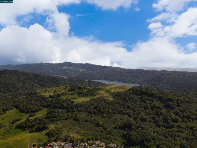 5260 A Sunset Dr, El Sobrante, CA 94803