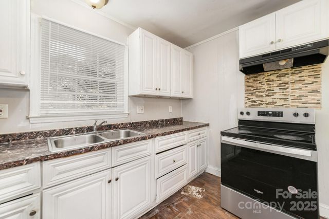 9926 Rockmeadow Drive, Charlotte, NC 28216