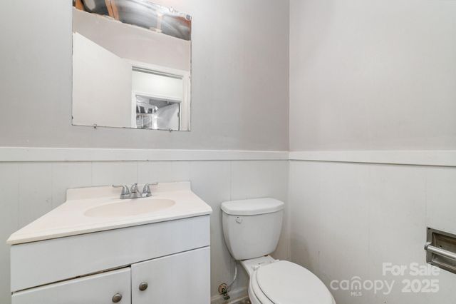 9926 Rockmeadow Drive, Charlotte, NC 28216