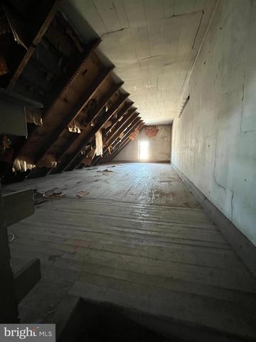 131 JEFFERSON ST, East Greenville, PA 18041