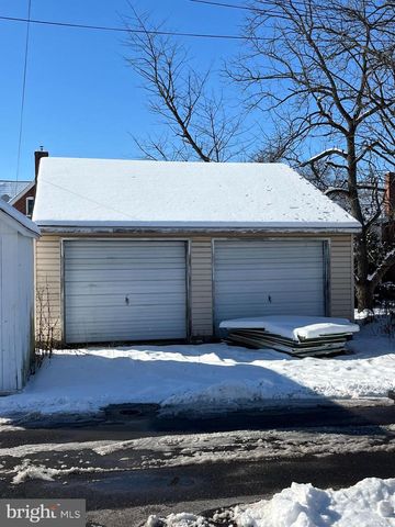 131 JEFFERSON ST, East Greenville, PA 18041