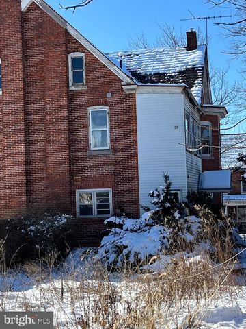 131 JEFFERSON ST, East Greenville, PA 18041