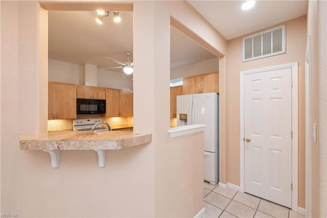 204 82nd ST, Virginia Beach, VA 23451