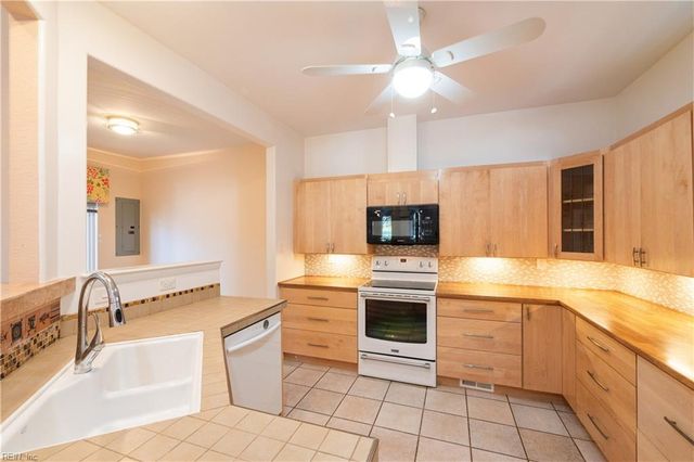 204 82nd ST, Virginia Beach, VA 23451