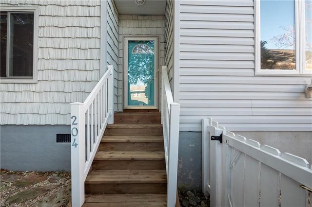 204 82nd ST, Virginia Beach, VA 23451