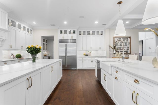 534 LADRONE AVENUE, Tampa, FL 33606