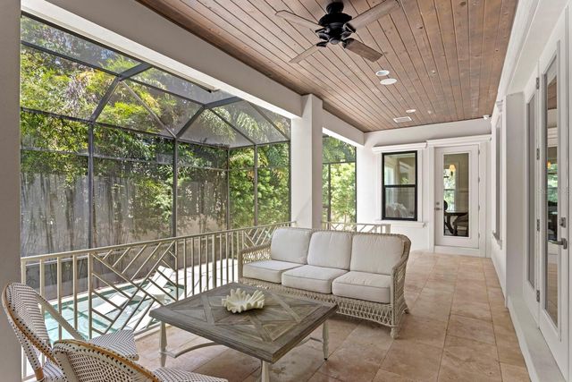 534 LADRONE AVENUE, Tampa, FL 33606