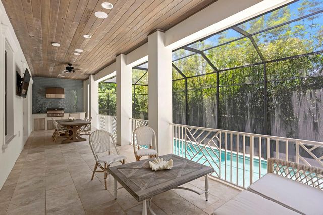 534 LADRONE AVENUE, Tampa, FL 33606