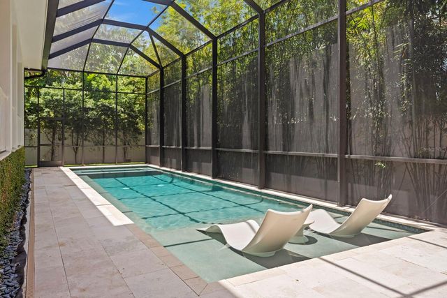 534 LADRONE AVENUE, Tampa, FL 33606