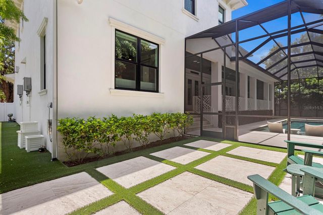 534 LADRONE AVENUE, Tampa, FL 33606