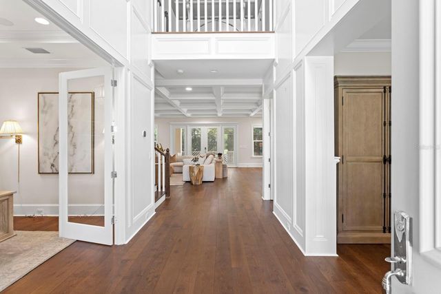 534 LADRONE AVENUE, Tampa, FL 33606