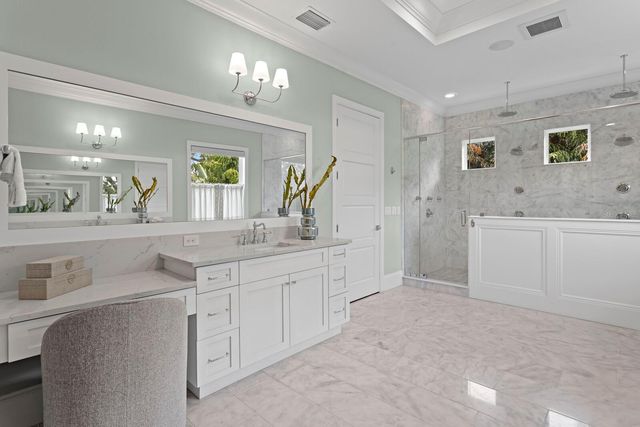 534 LADRONE AVENUE, Tampa, FL 33606