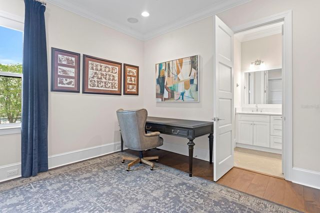 534 LADRONE AVENUE, Tampa, FL 33606