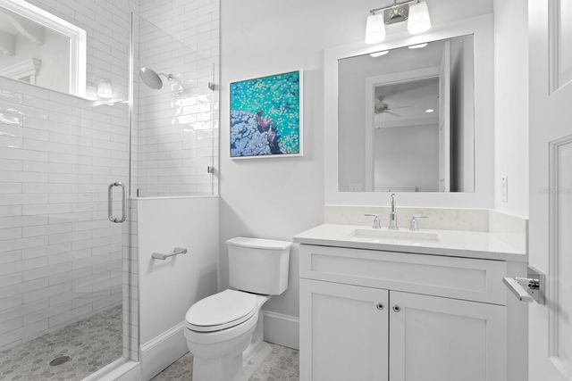 534 LADRONE AVENUE, Tampa, FL 33606