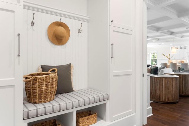 534 LADRONE AVENUE, Tampa, FL 33606