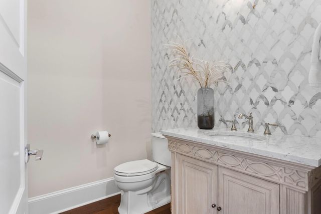 534 LADRONE AVENUE, Tampa, FL 33606