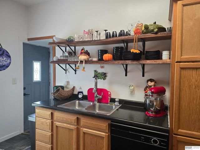 6107 Logan Avenue, Lincoln, NE 68507
