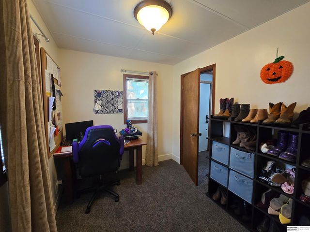 6107 Logan Avenue, Lincoln, NE 68507