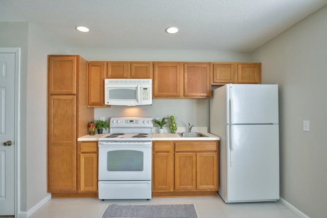 4150 FOUR OAKS BOULEVARD, Tallahassee, FL 32311