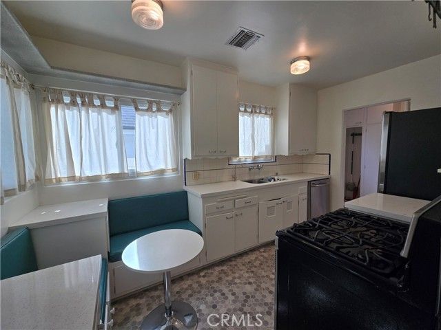 5111 Ledge Avenue, North Hollywood (los Angeles), CA 91601