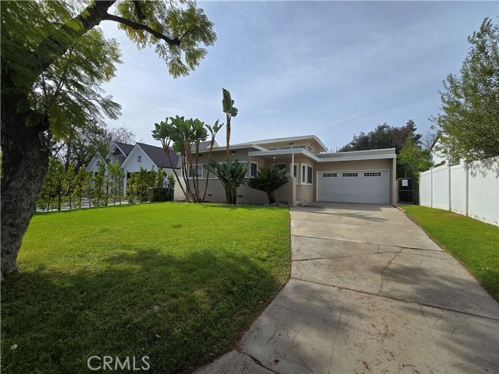 5111 Ledge Avenue, North Hollywood (los Angeles), CA 91601