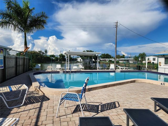 5127 8TH STREET W, Bradenton, FL 34207