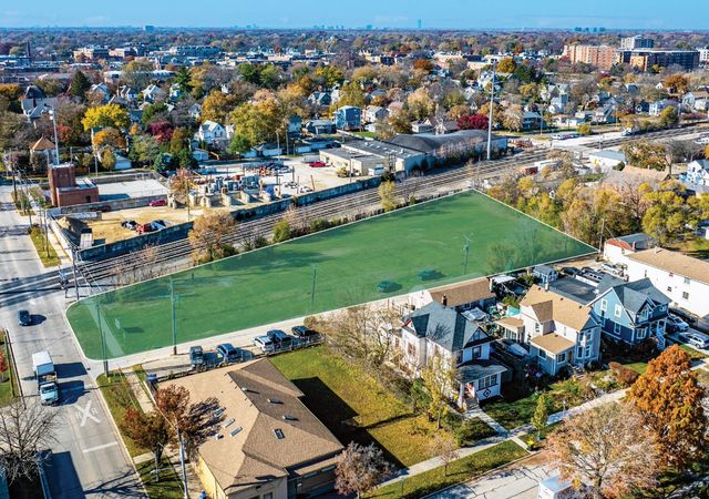 511 E Cossit Avenue, La Grange, IL 60525