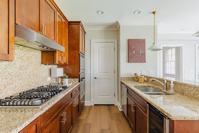 3210 W End Cir Apt 103, Nashville, TN 37203