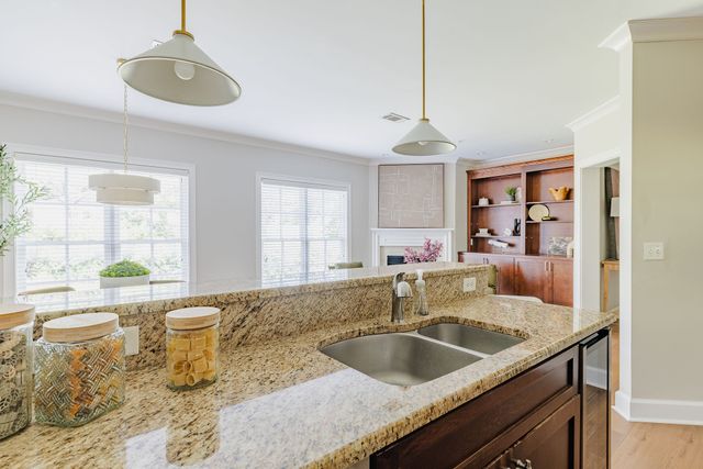 3210 W End Cir Apt 103, Nashville, TN 37203