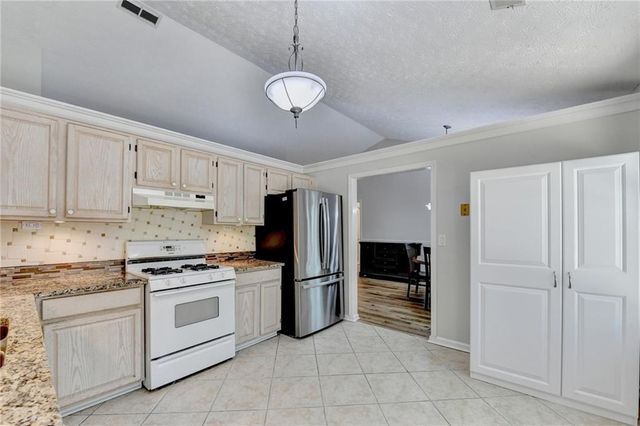 11120 Abbotts Station Drive, Johns Creek, GA 30097