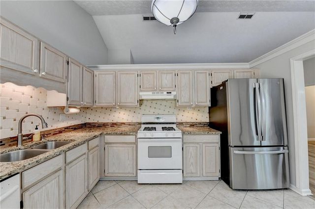 11120 Abbotts Station Drive, Johns Creek, GA 30097