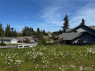 999 Aurora Court, Port Angeles, WA 98363