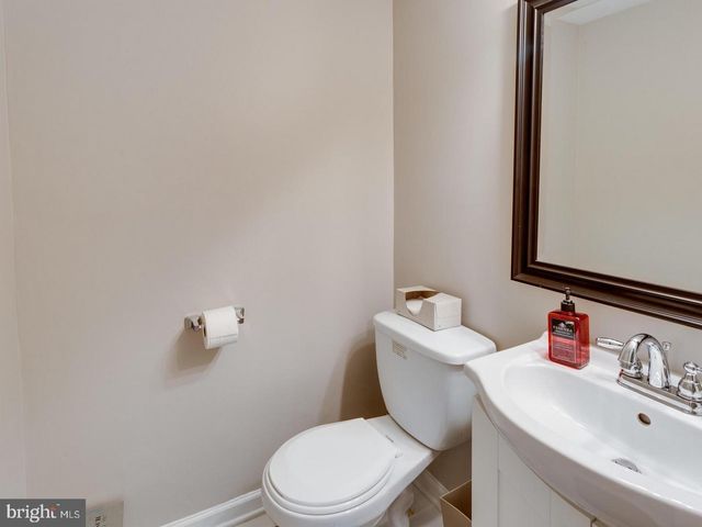 3975 WILCOXSON DR, Fairfax, VA 22031