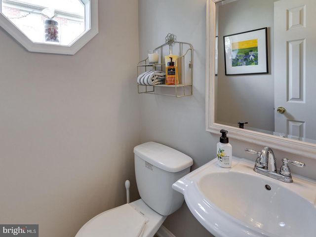 3975 WILCOXSON DR, Fairfax, VA 22031