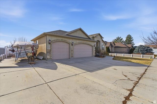 71 W STAUFFER LN, Murray, UT 84107