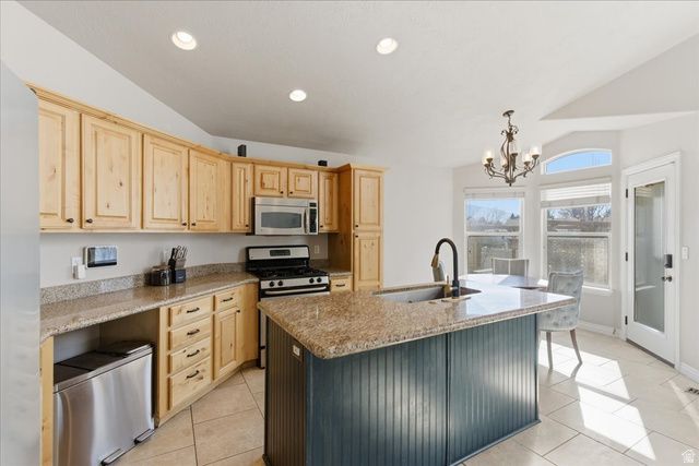 71 W STAUFFER LN, Murray, UT 84107