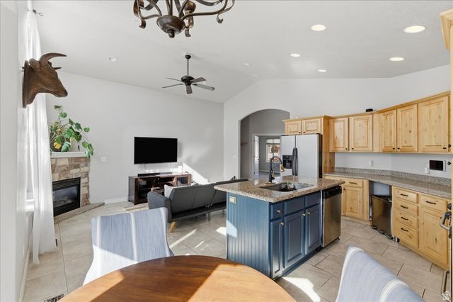 71 W STAUFFER LN, Murray, UT 84107