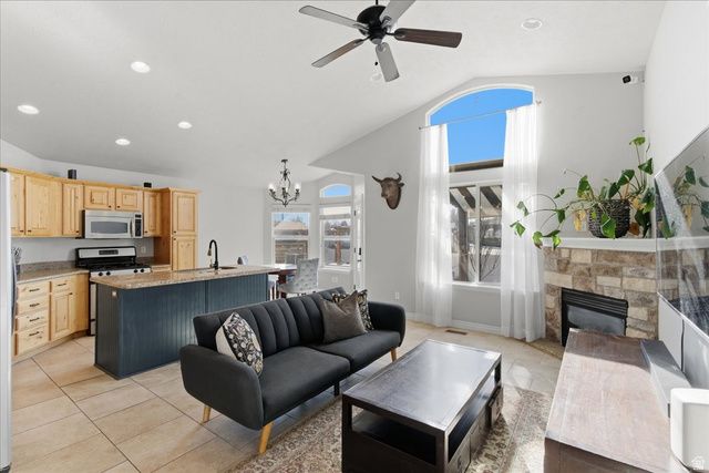 71 W STAUFFER LN, Murray, UT 84107