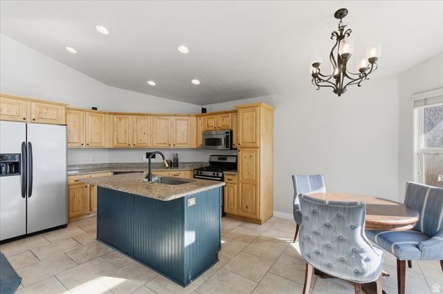 71 W STAUFFER LN, Murray, UT 84107