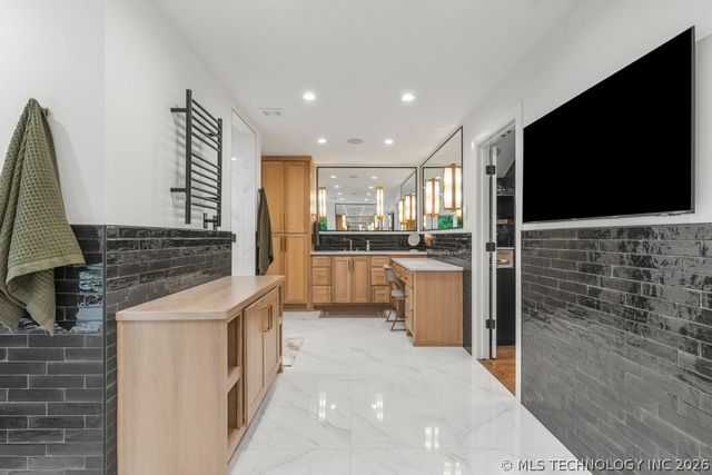 4949 E 114th Place, Tulsa, OK 74137