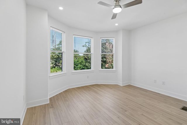 2834 W GLENWOOD, Philadelphia, PA 19121