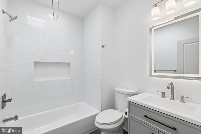 2834 W GLENWOOD, Philadelphia, PA 19121