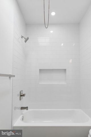 2834 W GLENWOOD, Philadelphia, PA 19121