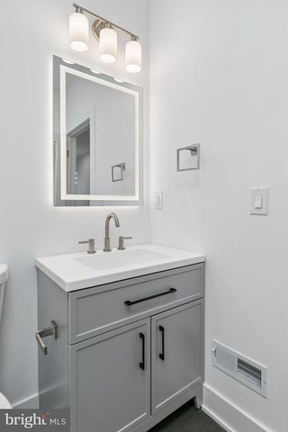 2834 W GLENWOOD, Philadelphia, PA 19121