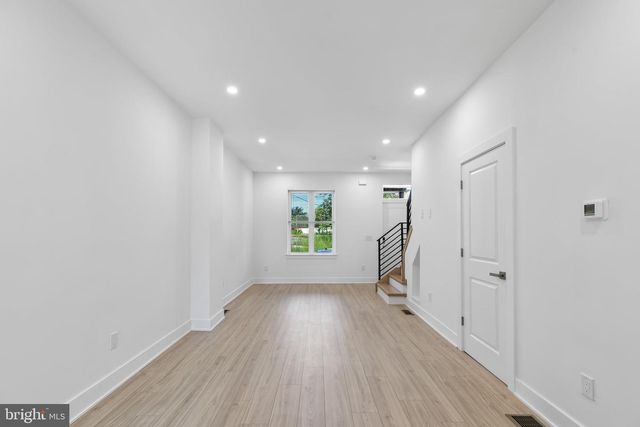 2834 W GLENWOOD, Philadelphia, PA 19121