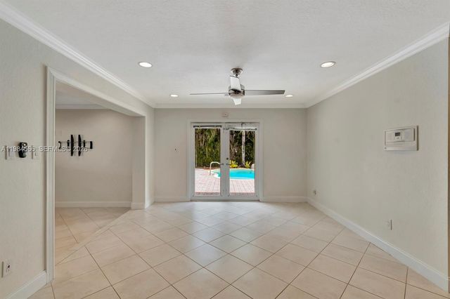 11 Forest Hills Ln, Boca Raton, FL 33431
