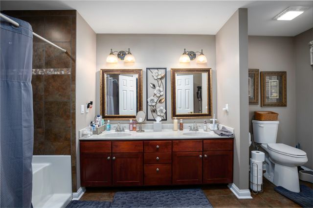 453 Gleneagles Way, Versailles, KY 40383