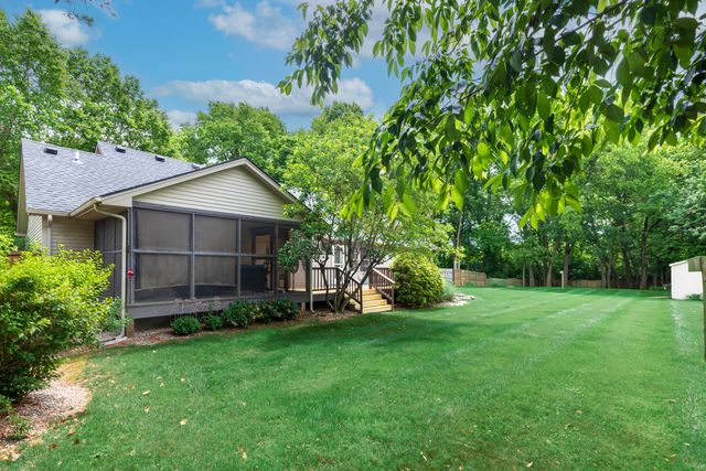 453 Gleneagles Way, Versailles, KY 40383