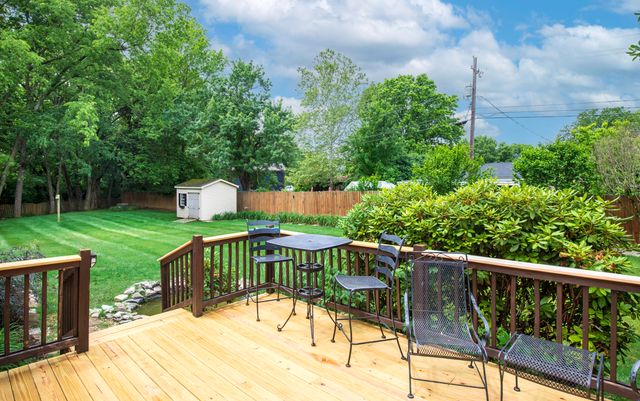 453 Gleneagles Way, Versailles, KY 40383
