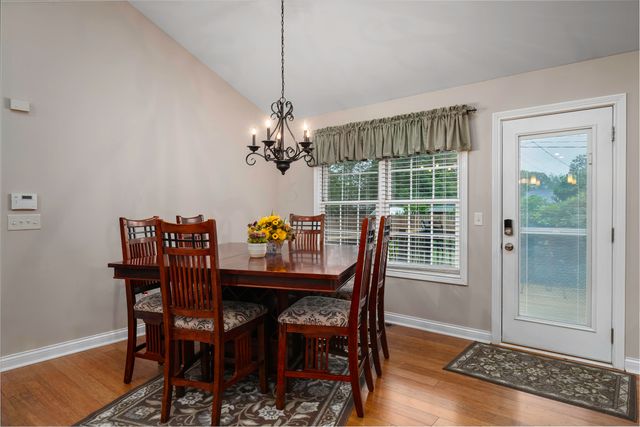 453 Gleneagles Way, Versailles, KY 40383